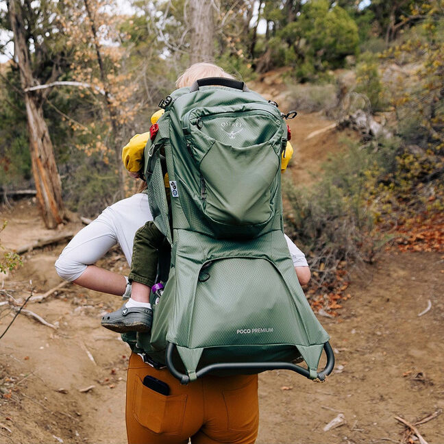 green osprey backpack carrier - Poco Soft Kid LT Lightweight aluminum stays provide load stability and the mesh shoulder harness and backpanel combination keeps you comfortable for the long haul Osprey Poco Plus Child Carrier